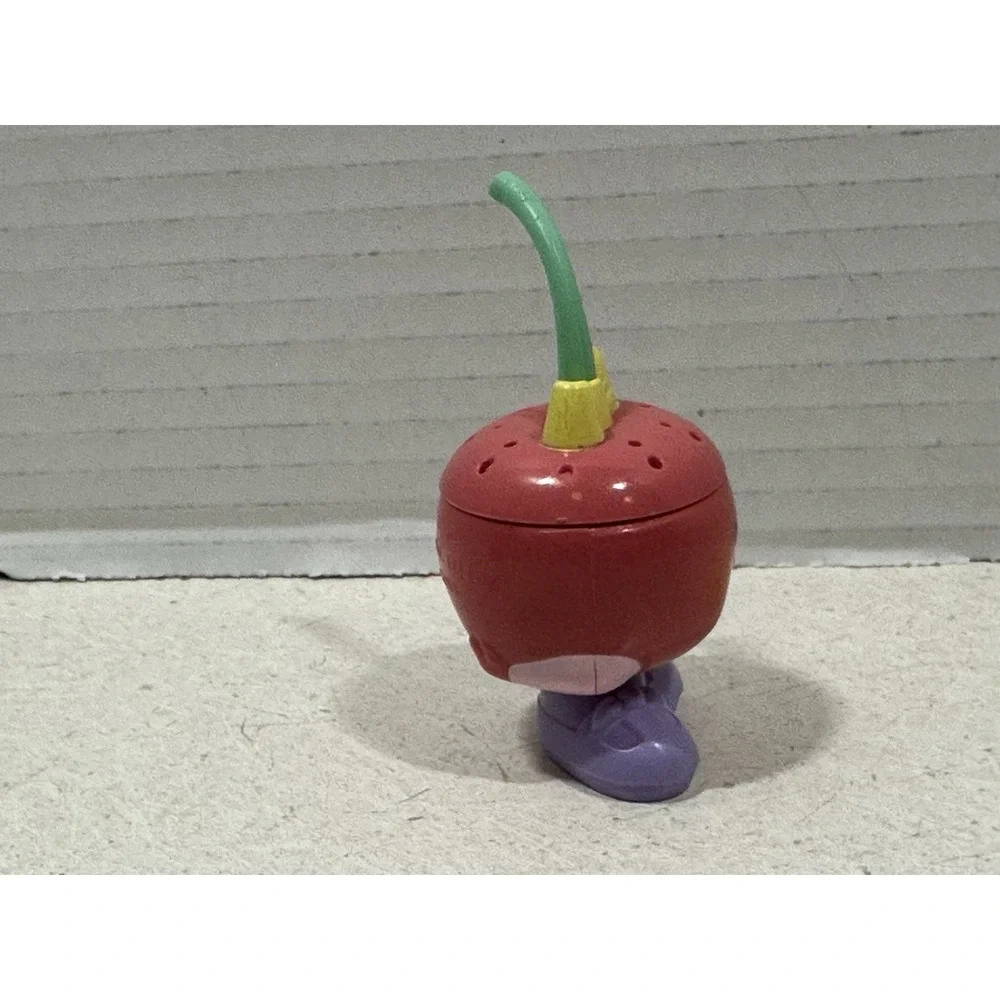 Vtg 1988 Cherry Merry Muffin Cherry Sweet Sugar Shaker Doll Friend Accessory